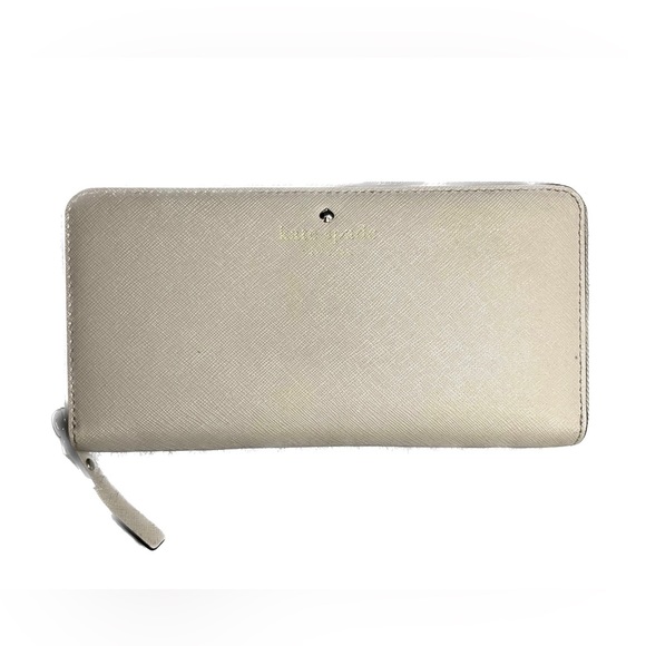Kate Spade Leila Large Continental Wallet
Leather Light Beige - Picture 3 of 9